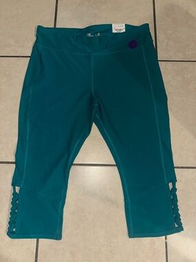 NWT XERSION Womans dark Teal Active Capri Leggings - Unbranded Sz XXL